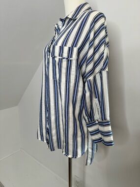 MUNTHE Women’s tencel and linen oversized button down top, size 38 (US 6/8)
